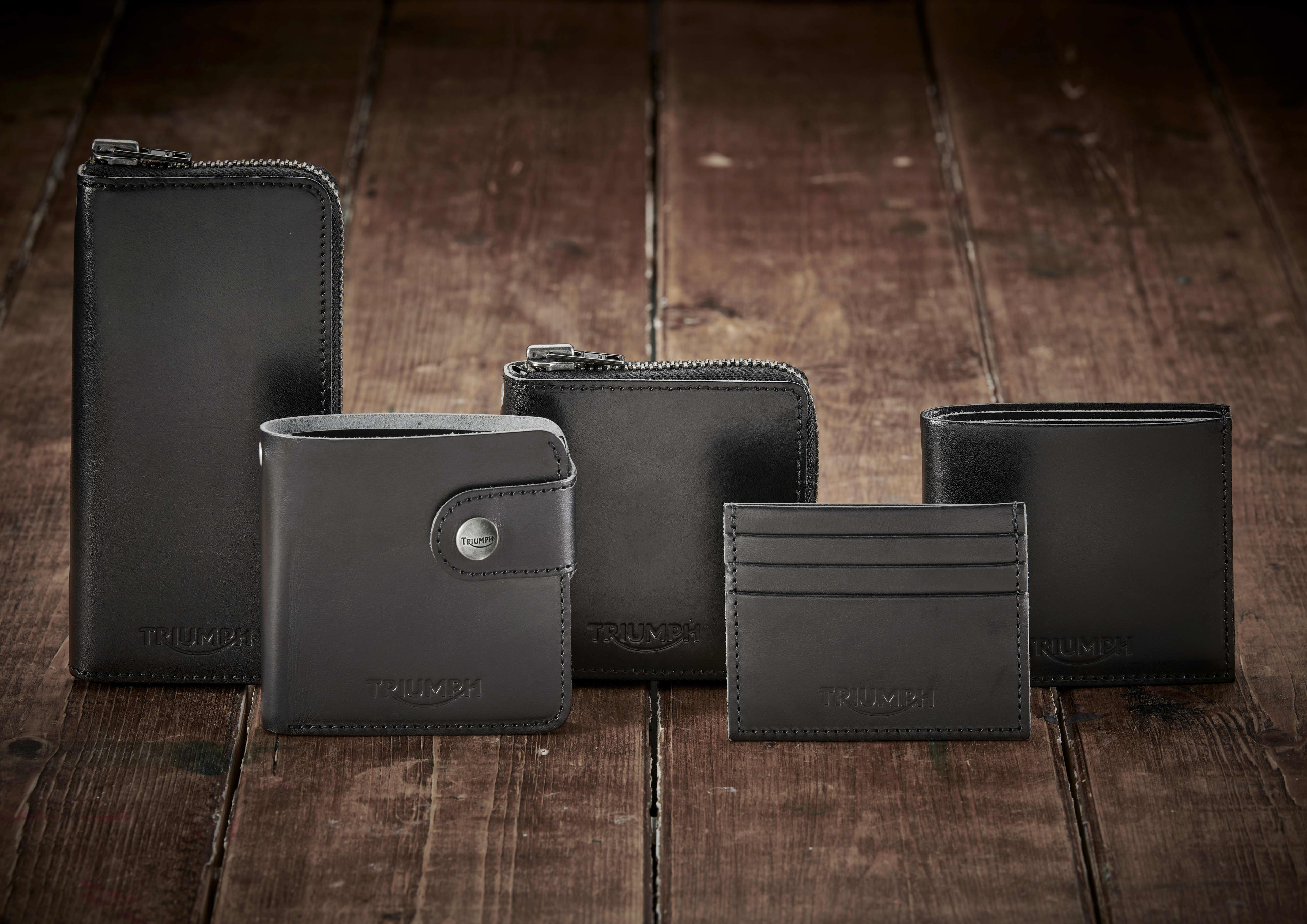 Square Zip Leather Wallet in Black | Leather Accessories